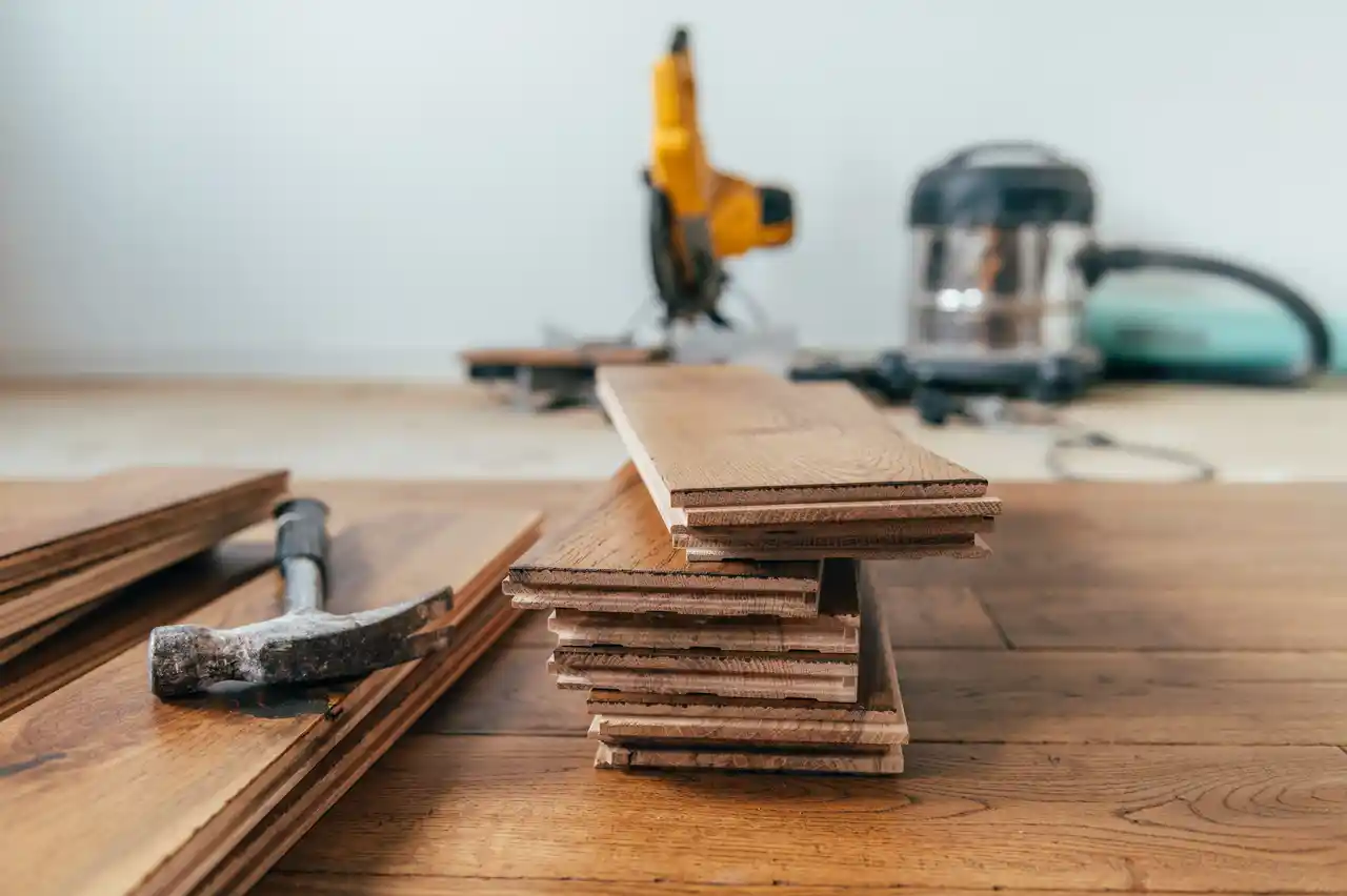 Should-I-Install-Engineered-or-Solid-Hardwood-in-My-New-York-Home